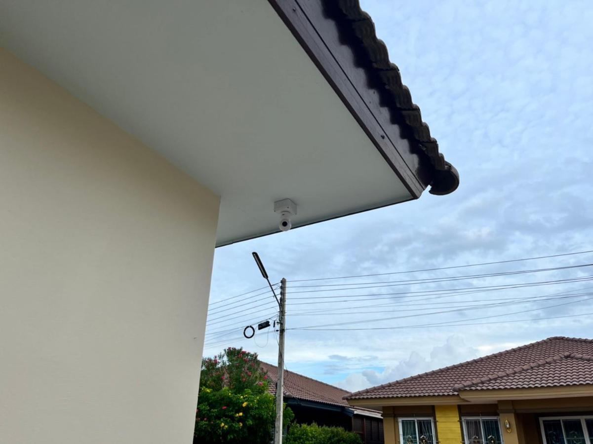 Happy Space วิลล่าทั้งหลัง 2นอน 2น้ำ ฟรี Wifi จอดรถ Накхонпханом Экстерьер фото