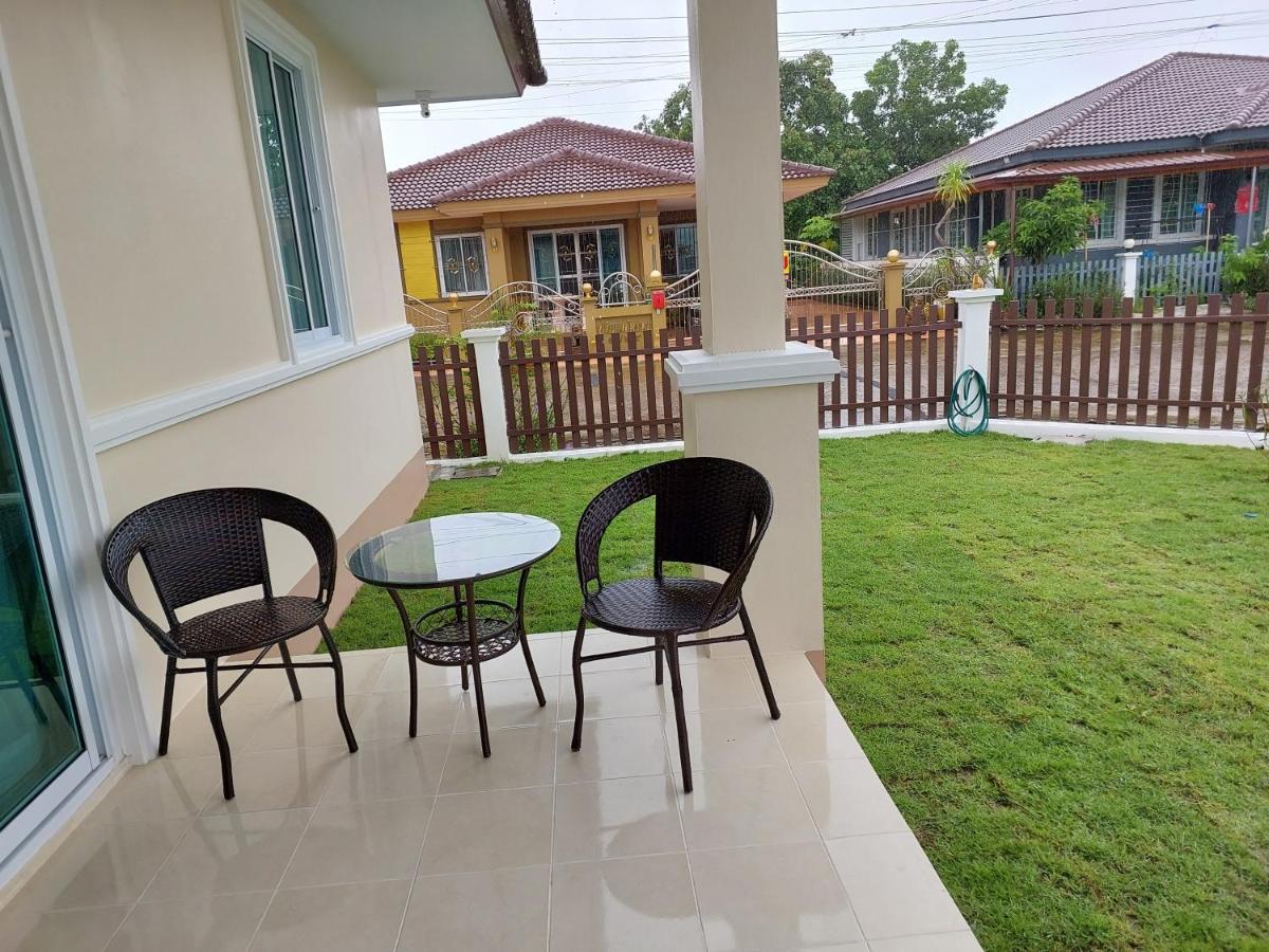 Happy Space วิลล่าทั้งหลัง 2นอน 2น้ำ ฟรี Wifi จอดรถ Накхонпханом Экстерьер фото