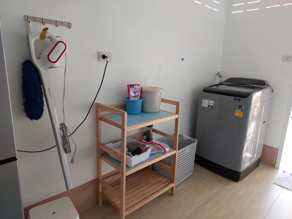 Happy Space วิลล่าทั้งหลัง 2นอน 2น้ำ ฟรี Wifi จอดรถ Накхонпханом Экстерьер фото